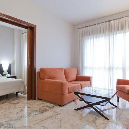 Apartamentos Vertice Bib Rambla Seville Luaran gambar