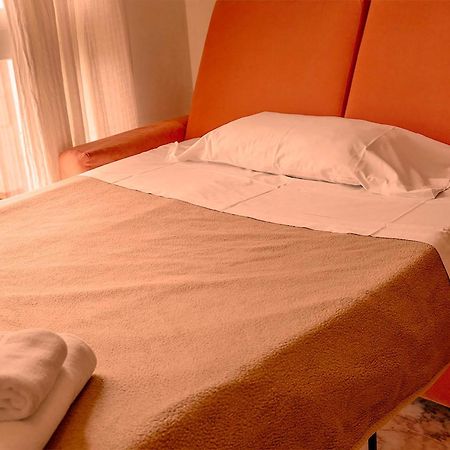 Apartamentos Vertice Bib Rambla Seville Luaran gambar