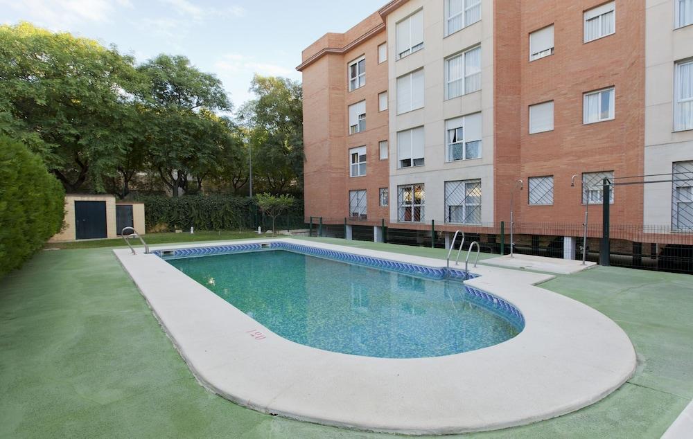 Apartamentos Vertice Bib Rambla Seville Luaran gambar