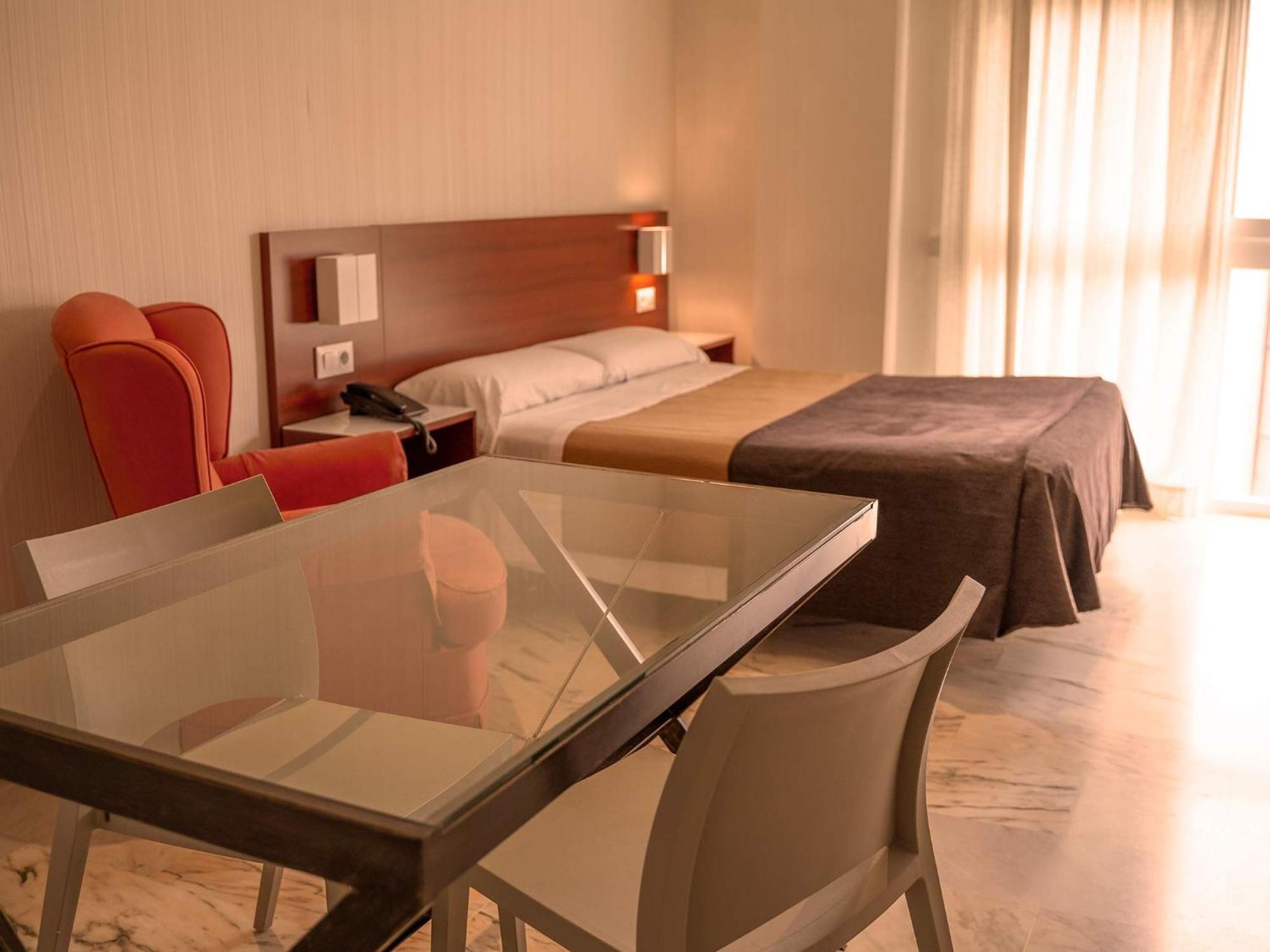 Apartamentos Vertice Bib Rambla Seville Luaran gambar