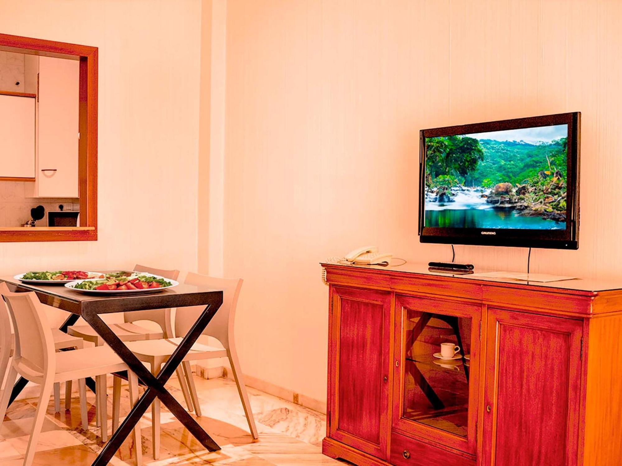 Apartamentos Vertice Bib Rambla Seville Luaran gambar