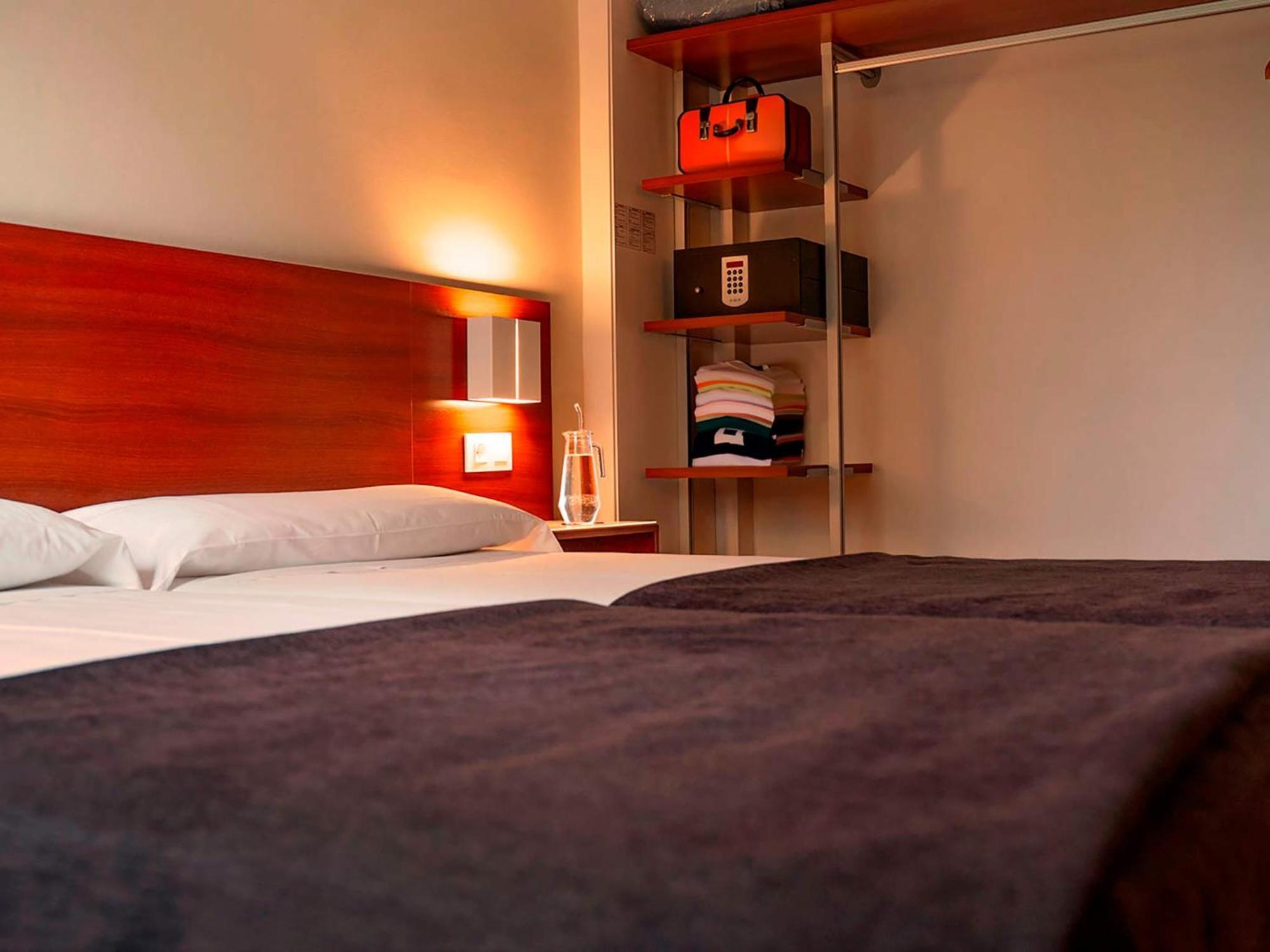 Apartamentos Vertice Bib Rambla Seville Luaran gambar