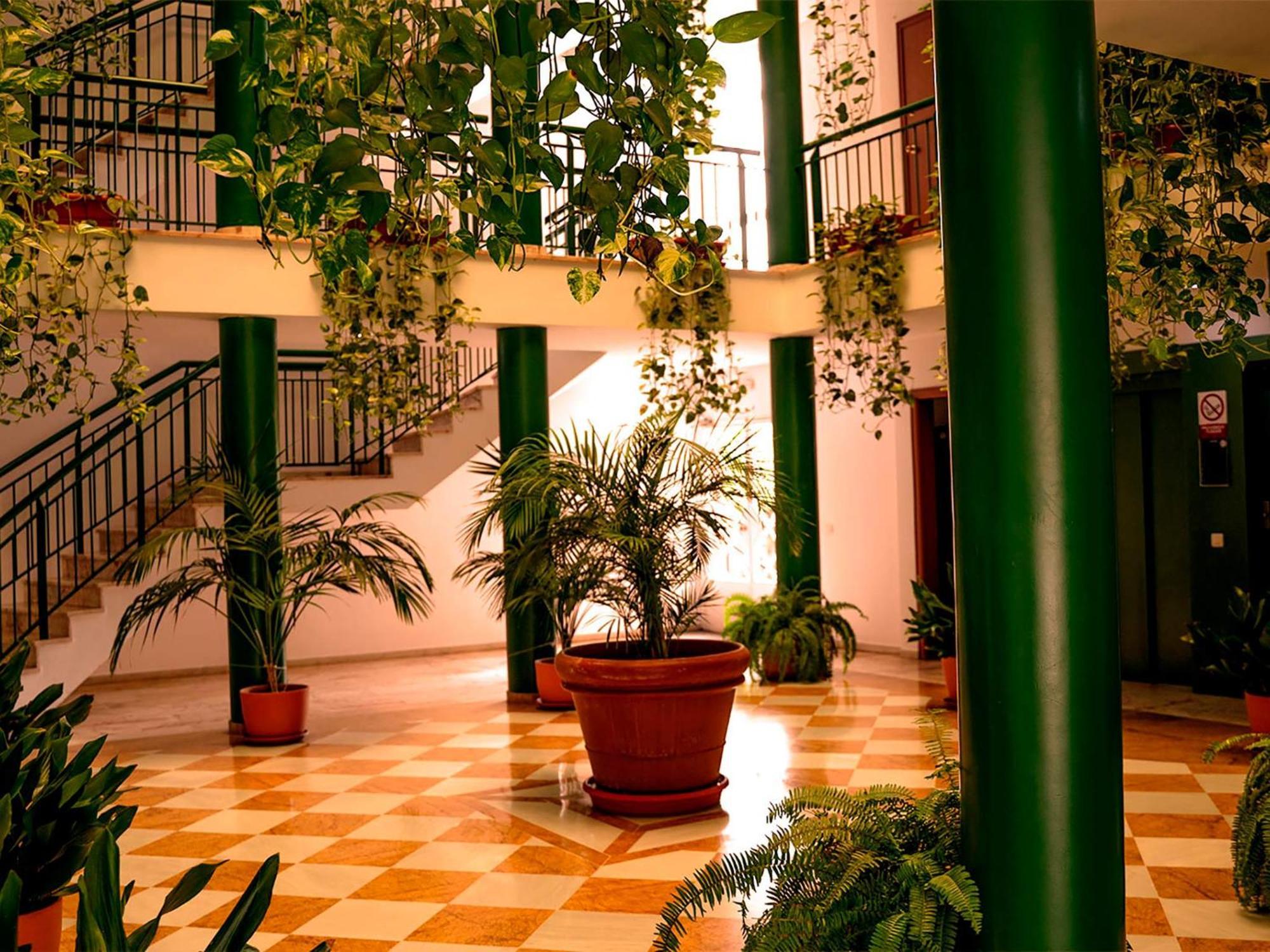 Apartamentos Vertice Bib Rambla Seville Luaran gambar