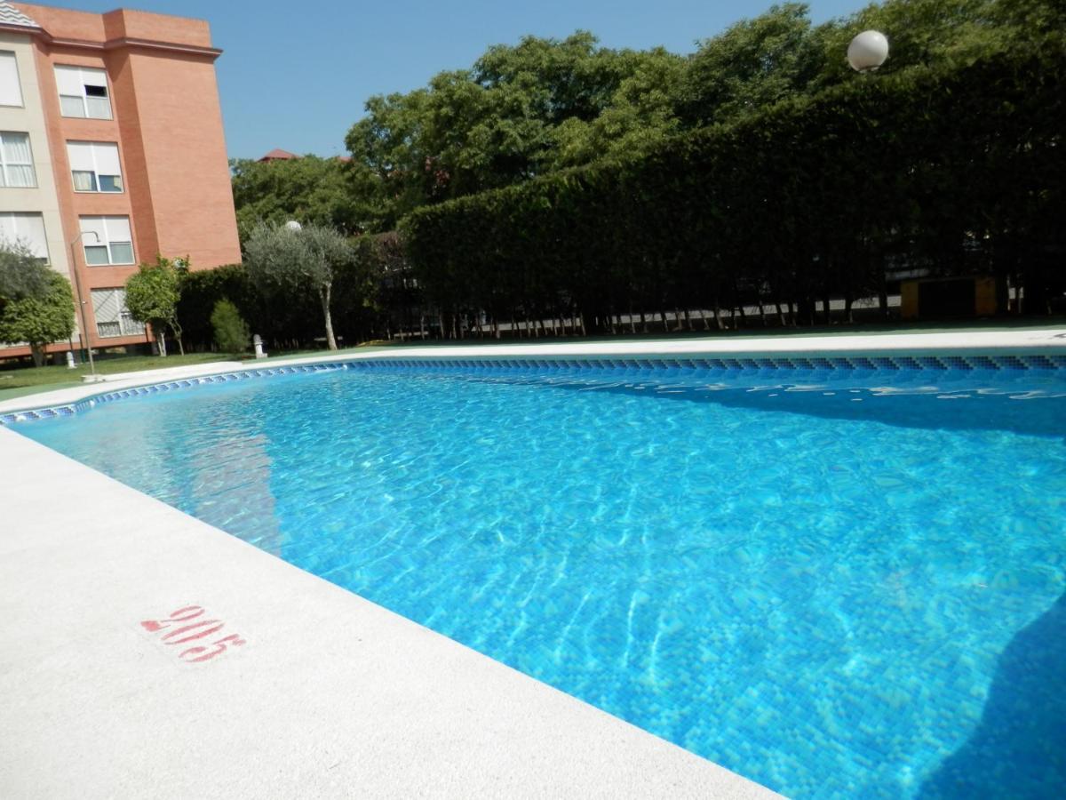 Apartamentos Vertice Bib Rambla Seville Luaran gambar